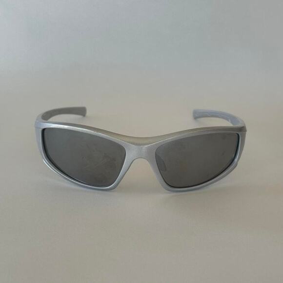 Y2K Vintage Silver Sunglasses Slim Rectangle Unisex UVA UVB Protection New - Picture 2 of 6